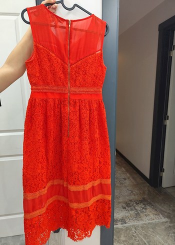 Kırmızı Dantel İşlemeli Midi Elbise - Görsel 3