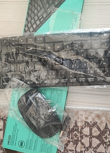 Logitech kablosuz q klavye ve maouse seti - Görsel 2