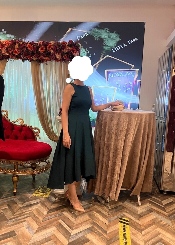 Zümrüt yeşili elbise - Görsel 2