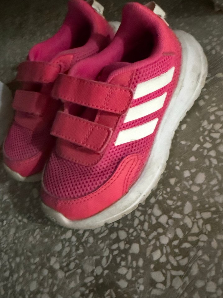 Kızlar için Pembe Cırt Cırtlı Spor Ayakkabı - Görsel 3