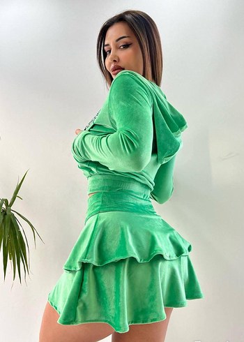 Yeşil Mini Etekli İçi Şortlu, Kadife  Takım - Görsel 2