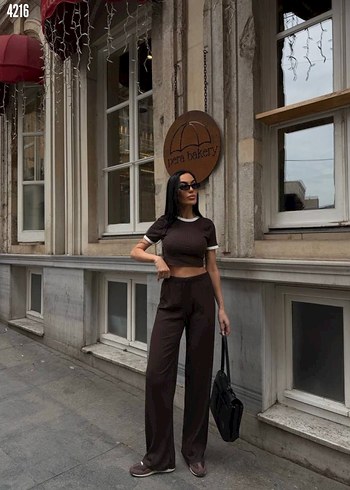 m Beden Crop Top ve Pantolon Takım
