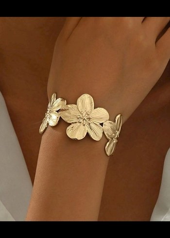 Altın Renkli Çiçek Desenli Bohem Bileklik - Görsel 2
