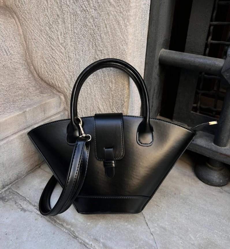 Siyah Deri Kemer Detaylı Kadın Çanta - Görsel 4