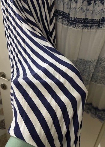 LC Waikiki Kadın Kısa Mavi Çizgili Pamuklu Pantolon - Görsel 2