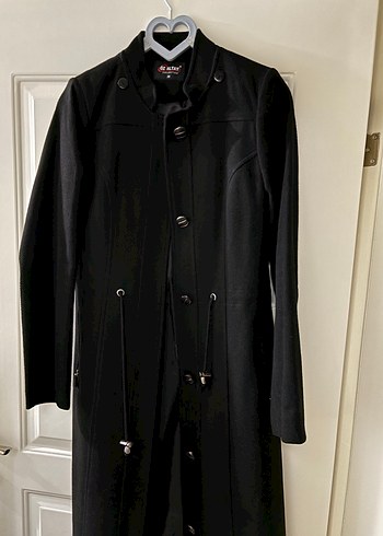 Düğmeli Siyah Midi Kadın Kaban - Görsel 2