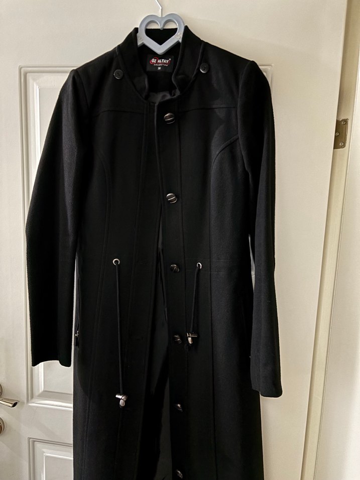 Düğmeli Siyah Midi Kadın Kaban - Görsel 2