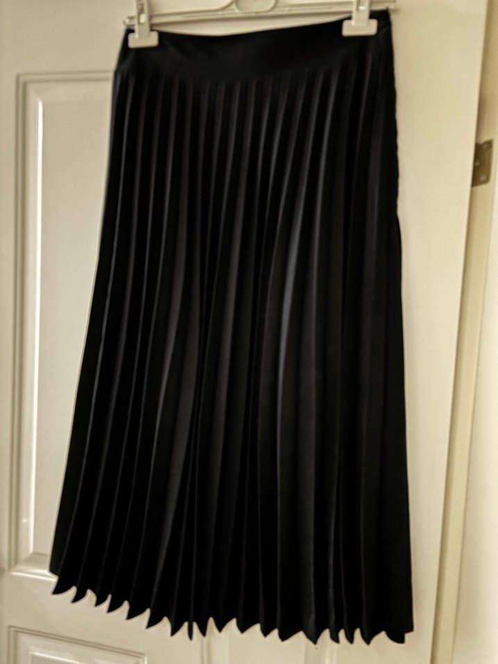 Siyah Pilili Uzun Kadın Etek - Görsel 2