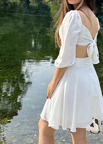 Beyaz elbise 