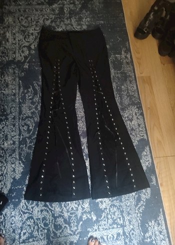 Diğer file Detaylı Siyah Gotik İspanyol Paça Pantolon
