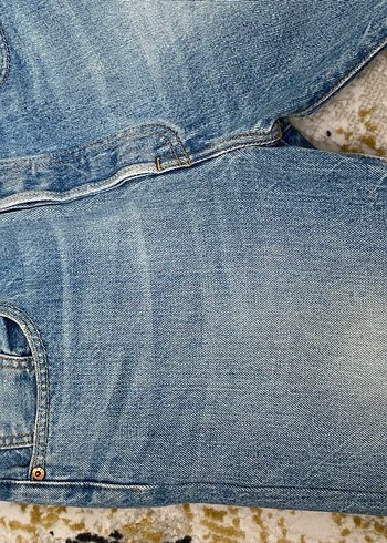 Orjinal Levis Kısa Kapri - Görsel 3