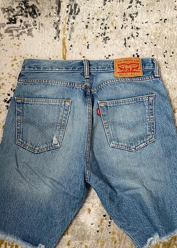 Orjinal Levis Kısa Kapri - Görsel 2