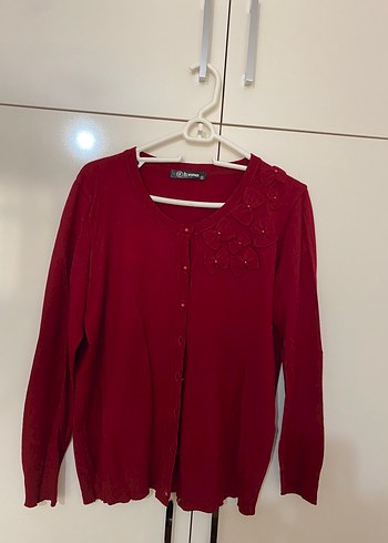 Bordo Düğmeli Kadın Hırka