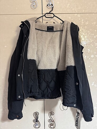 m Beden Bershka Mont
