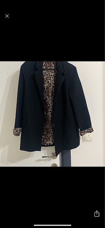Leopar detaylı blazer ceket