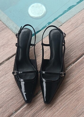 40 Beden siyah Renk Bershka stiletto