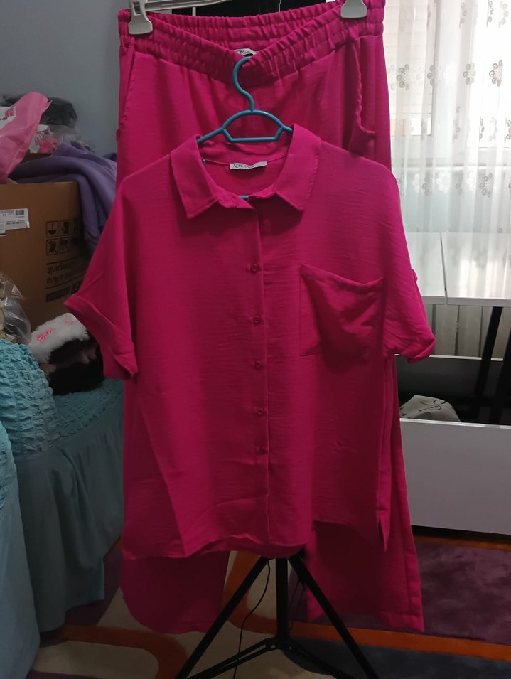 Pembe Kısa Kollu Düğmeli Kadın Gömlek - Görsel 3