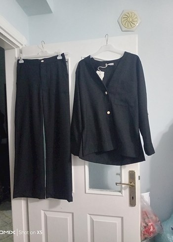 Düğmeli Siyah Keten Kadın Takım Elbise - Görsel 5