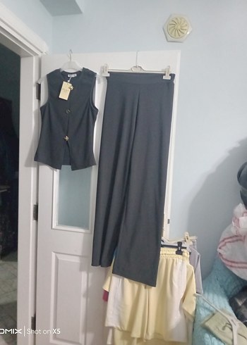 Düğmeli Siyah Keten Kadın Takım Elbise - Görsel 15