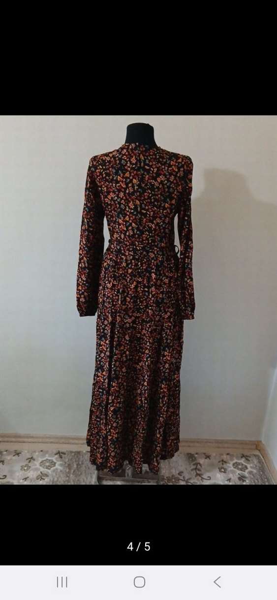 Çiçekli tesettür elbise - Görsel 5