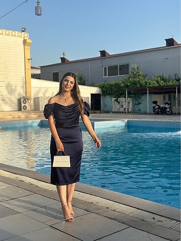 Saten elbise - Görsel 2