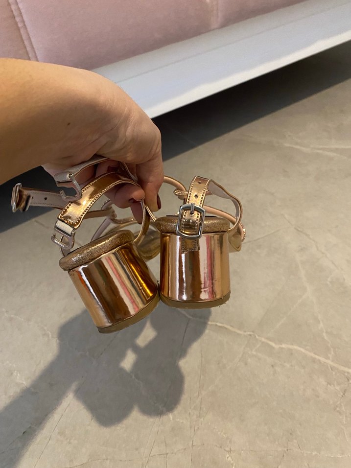 Altın Renkli Parlak Yılan Desenli İnce Topuklu - Görsel 5