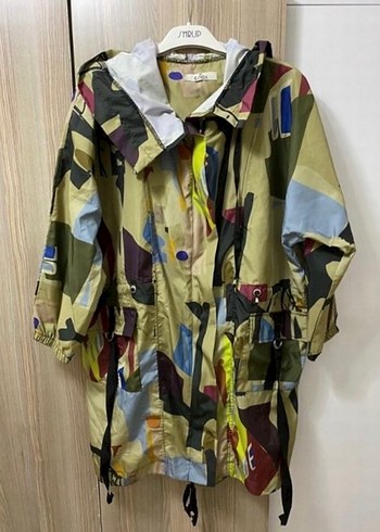 Kadın Kamuflaj Desenli Kapüşonlu Yağmurluk - Görsel 3