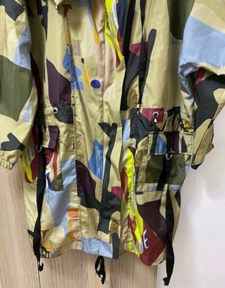 Kadın Kamuflaj Desenli Kapüşonlu Yağmurluk - Görsel 2