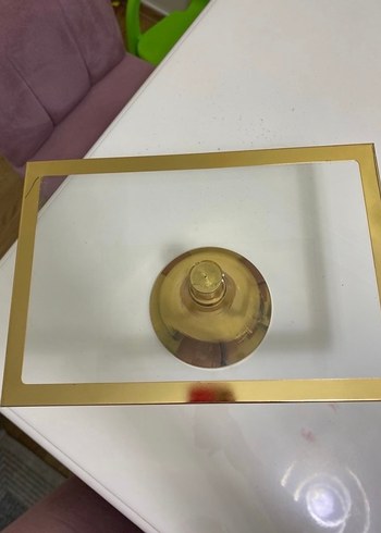 Altın Renkli Kare Desenli Çağdaş Sunum Standı - Görsel 3