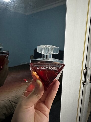 Farmasi Glamorous parfüm ve vücut losyonu