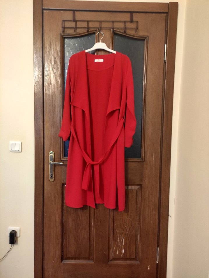Kırmızı renk harika dış giyim - Görsel 2