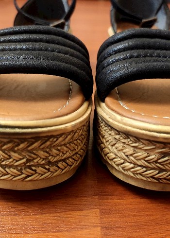 Kadın Siyah Dolgu Topuklu Sandalet - Görsel 8