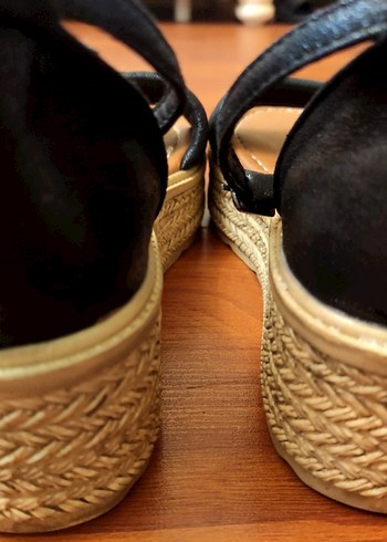 Kadın Siyah Dolgu Topuklu Sandalet - Görsel 11