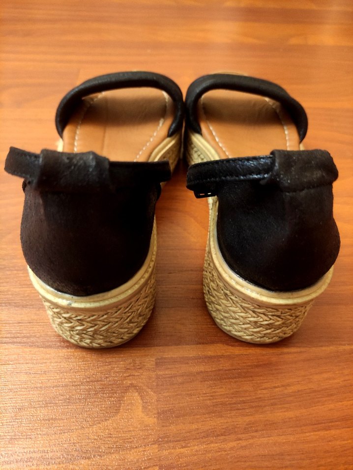 Kadın Siyah Dolgu Topuklu Sandalet - Görsel 3