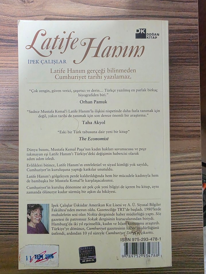 Latife Hanım - İpek Çalışlar - Görsel 2