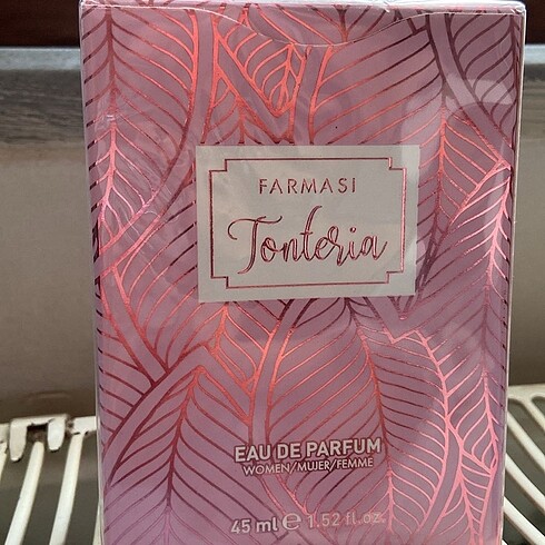 Farmasi orjinal kadın parfümü 45 ml hiç kullanılmamış