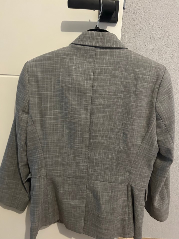 Gri Düğmeli Kadın Ceket - Görsel 3