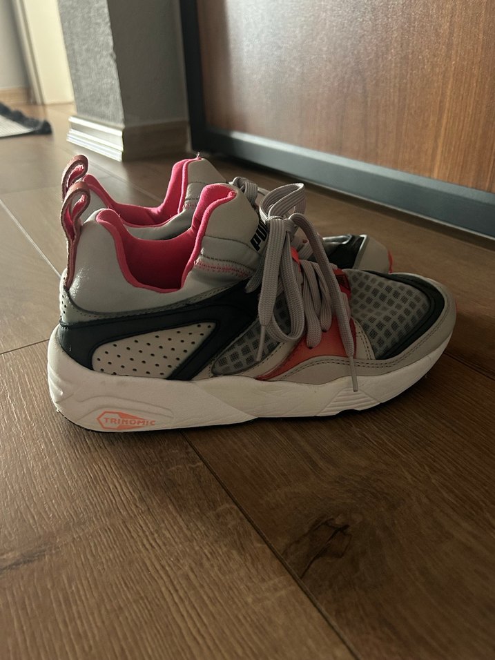 Puma Kadın Pembe Gri Bağcıklı Spor Ayakkabı - Görsel 3