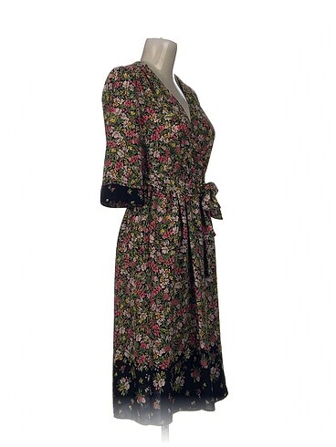 Zara Zara Kısa Elbise %70 İndirimli.