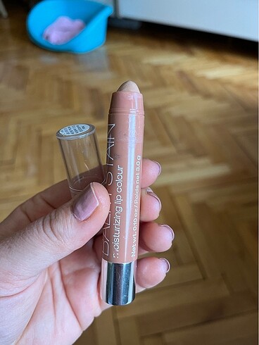 Beden Nudist colony rengi lip balm