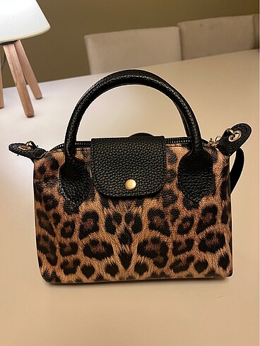 Leoparlı mini çanta