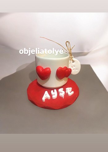 Beyaz Kahve Fincanı ve Kırmızı Taban - Görsel 4