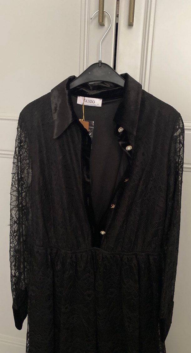 Gusto Düğmeli Siyah Uzun Gotik Elbise - Görsel 2