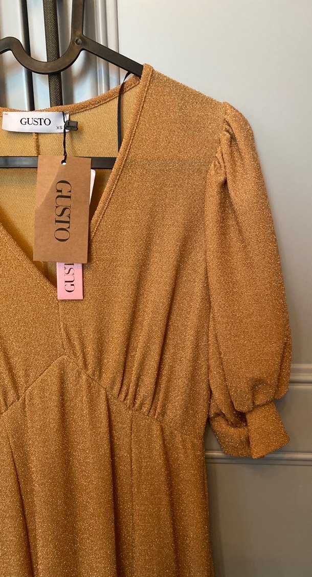 V Yaka Kahverengi Uzun Kadın Elbise - Görsel 3