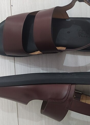 40 Beden kahverengi Renk ZARA UNİSEX DERİ SANDALET