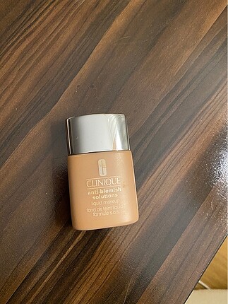 Liquid makeup