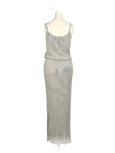 s Beden PreLoved Uzun Elbise %70 İndirimli.