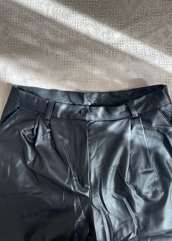 Siyah Deri Kadın Pantolon - Görsel 3