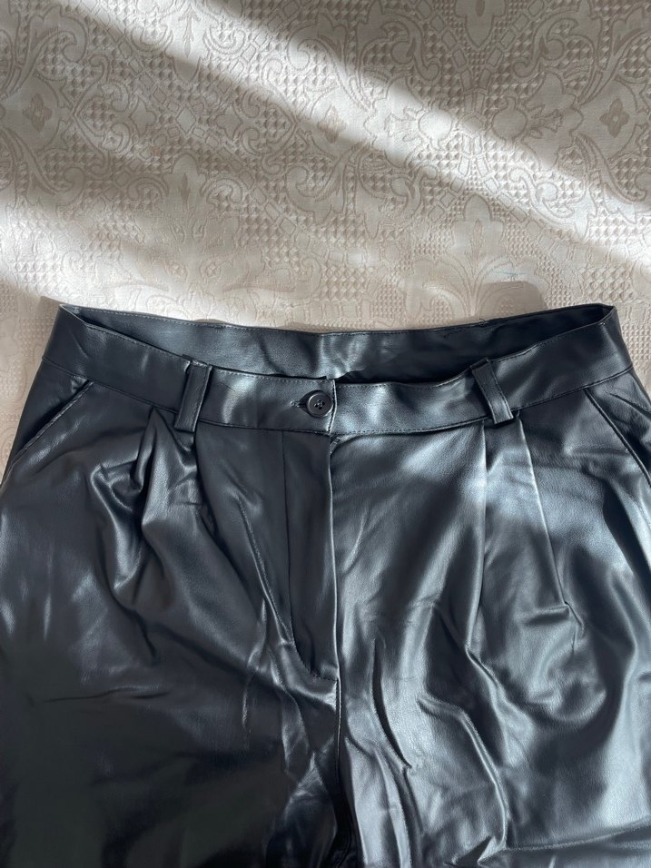 Siyah Deri Kadın Pantolon - Görsel 3