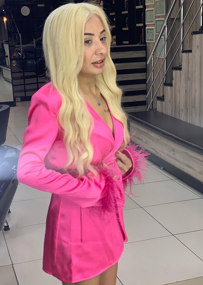 Bershka pembe elbise kolları tüylü - Görsel 2